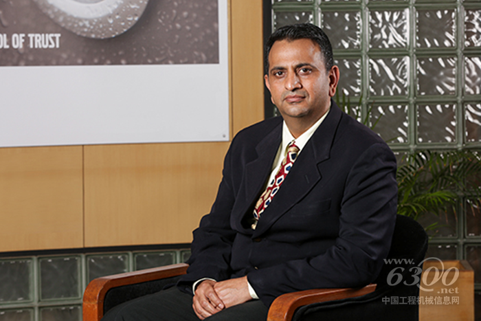 山东临工印度新业务主管苏拉特•梅塔:装载机和平地机市场前景大好