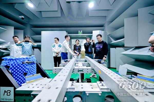 TÜV莱茵大中华区交通服务销售总经理李卫英致辞