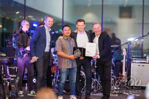 全球总决赛启幕