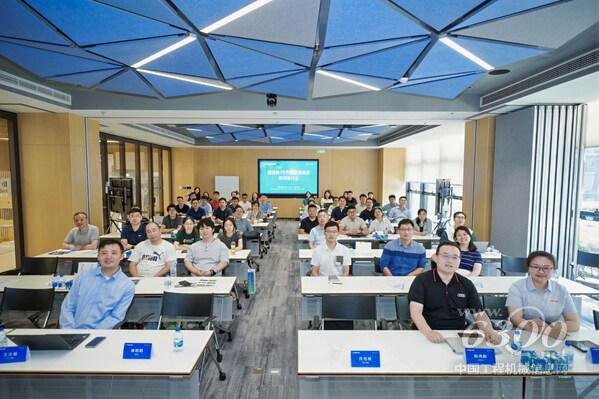 TÜV莱茵联合上海市焊接行业协会举办技术研讨会