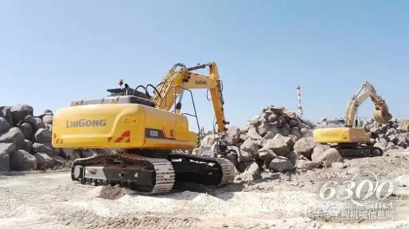 柳工930E<a href=//product.d1cm.com/wajueji/ target=_blank>挖掘机</a>参加以色列最大港口阿什杜德港的建设