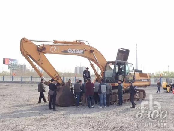 凯斯CX360A<a href=//product.d1cm.com/wajueji/ target=_blank>挖掘机</a>