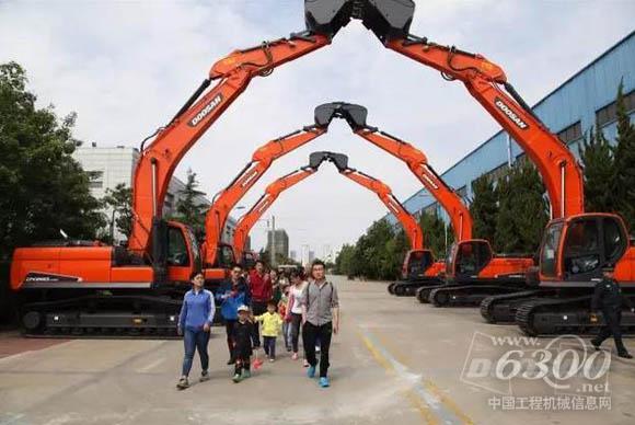 参观斗<a href=//product.d1cm.com/brand/shangong/ target=_blank>山工</a>厂