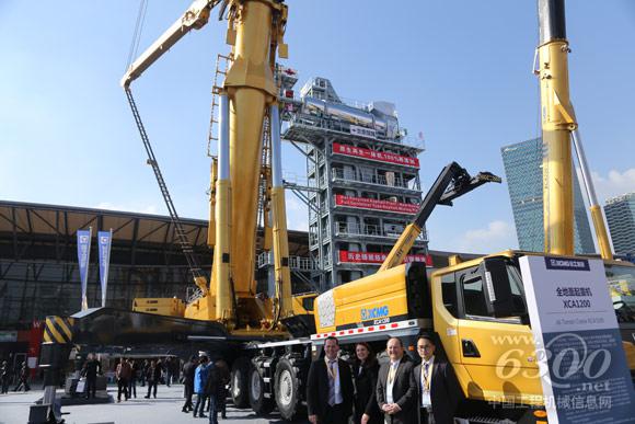 徐工起重机在<a href=//news.d1cm.com/special/baumachina/ target=_blank>宝马展</a>展示