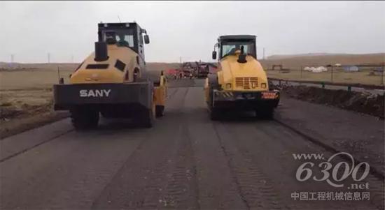 三一SSR360-5参与呼伦贝尔省道201线建设