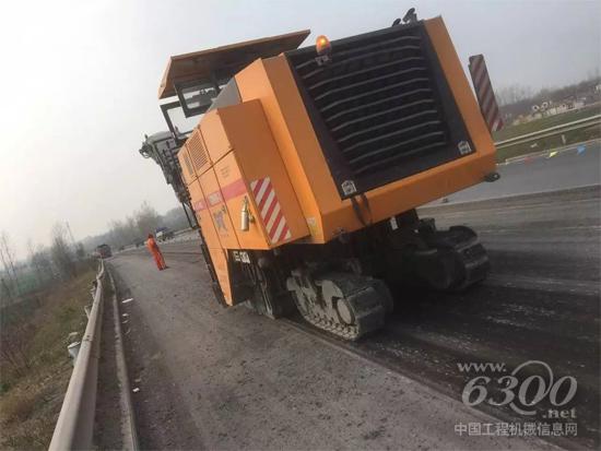 三一路机成套设备河南省道再立新功！