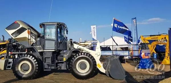 柳工独特香槟配色<a href=//product.d1cm.com/zhuangzaiji/ target=_blank>装载机</a>CLG856H