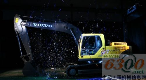 沃尔沃 挖掘机