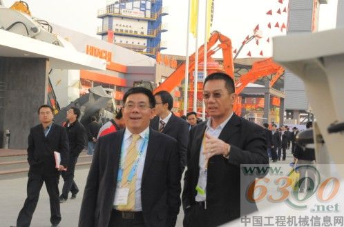 鸿得利，宝马展