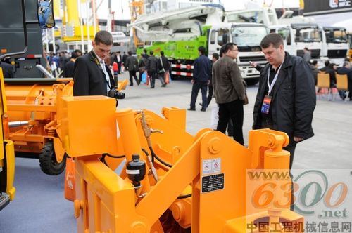 高远圣工，除雪车