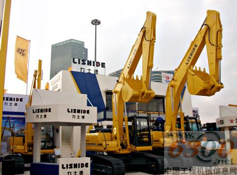 力士德首台45吨挖掘机施工表现优异