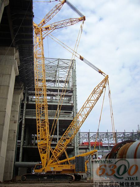 徐工建机被评为“用户满意服务单位”，QUY650等履带起重机获评“用户满意产品”荣誉称号