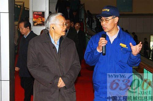 国家科技部原部长徐冠华一行调研山推