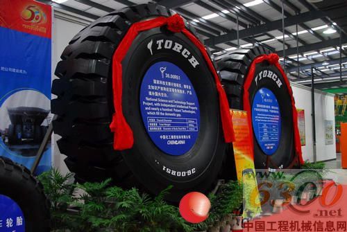 尽管一个全钢巨胎的价格为20多万，但进口产品要比它高出至少一倍