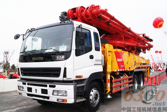 E系列泵车正面观