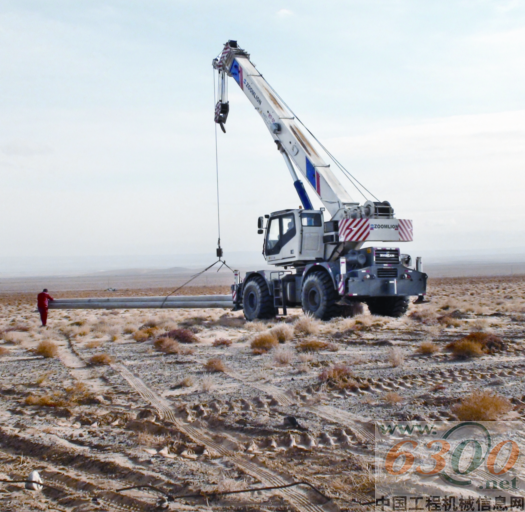 中联重科越野轮胎起重机