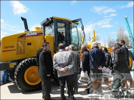 徐工亮相土耳其KOMATEK 国际工程机械展览会