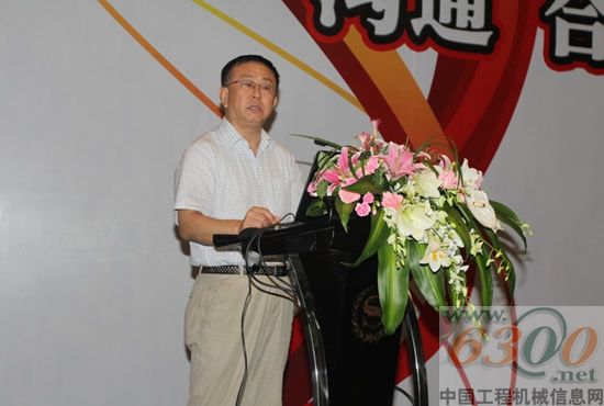 工信部经济运行局副局长景晓波先生致辞