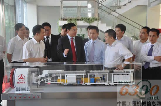 三一重工,中建材