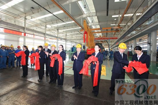 山重建机,挖掘机