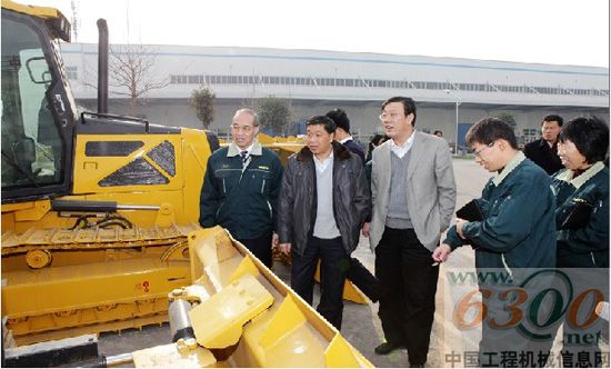 山推 推土机 验收  