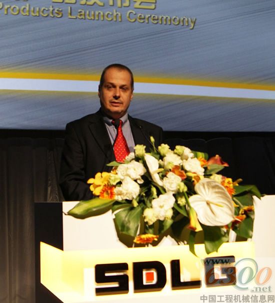 山东临工 两万台挖掘机生产基地