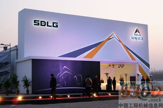 山东临工 两万台挖掘机生产基地