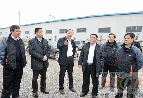 尹建国到柳工调研