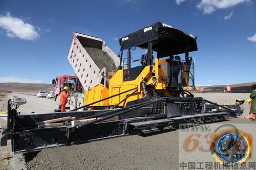 陕建机高原摊铺机