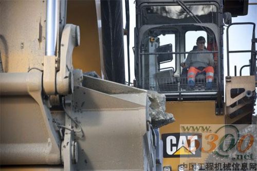 卡特彼勒6030B FS液压挖掘机