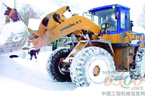 龙工,装载机,暴风雪