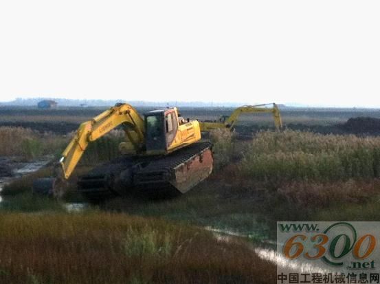 力士德水,挖掘机